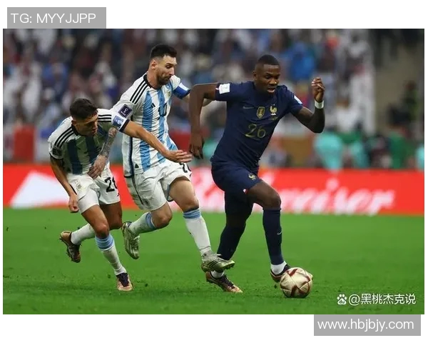 中场休息时刻的策略调整与球员状态恢复探讨 中场休息时刻的策略调整与球员状态恢复探讨